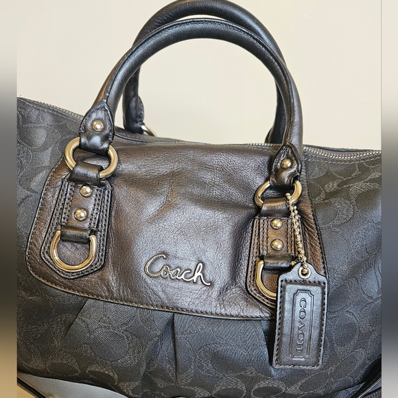 Coach Signature Sateen/Leather Silver and gray Shoulder bag - Picture 9 of 11